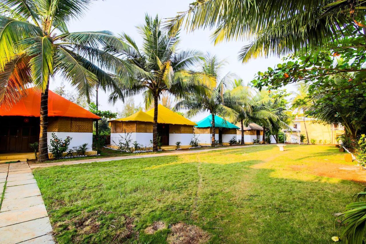 Oyo Flagship 19362 Sai Coco Resort Morjim Luaran gambar